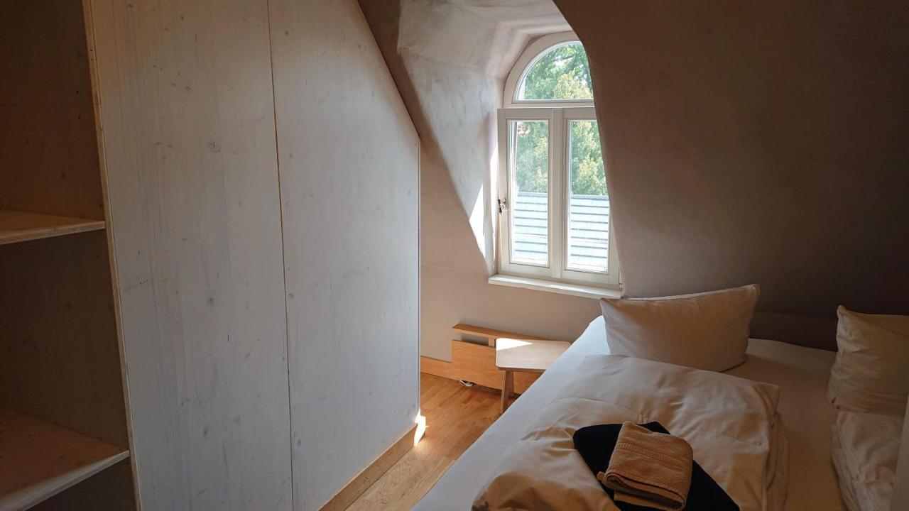 "Goethezimmer" - Auf Dem Dach Der Notenbank Weimar  Extérieur photo