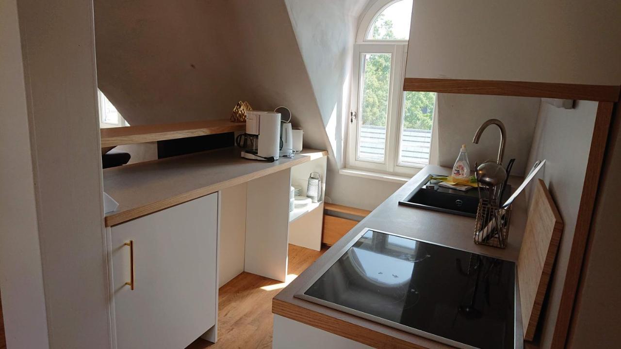 "Goethezimmer" - Auf Dem Dach Der Notenbank Weimar  Extérieur photo