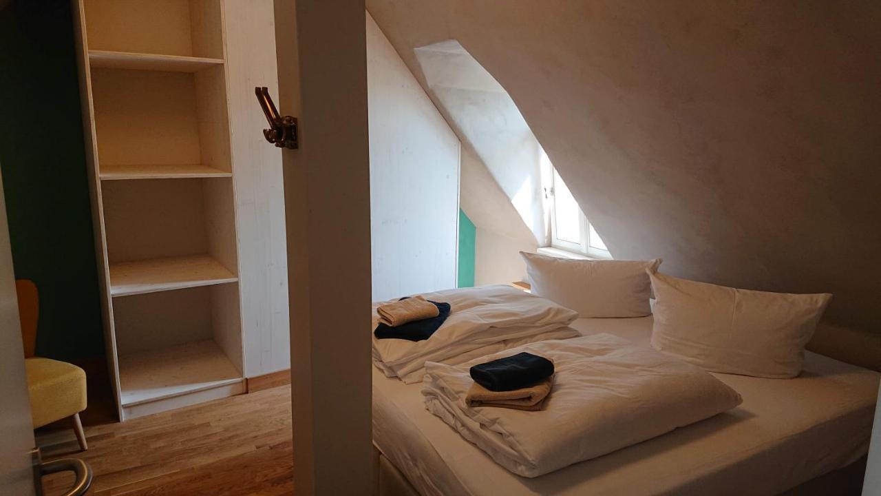 "Goethezimmer" - Auf Dem Dach Der Notenbank Weimar  Extérieur photo